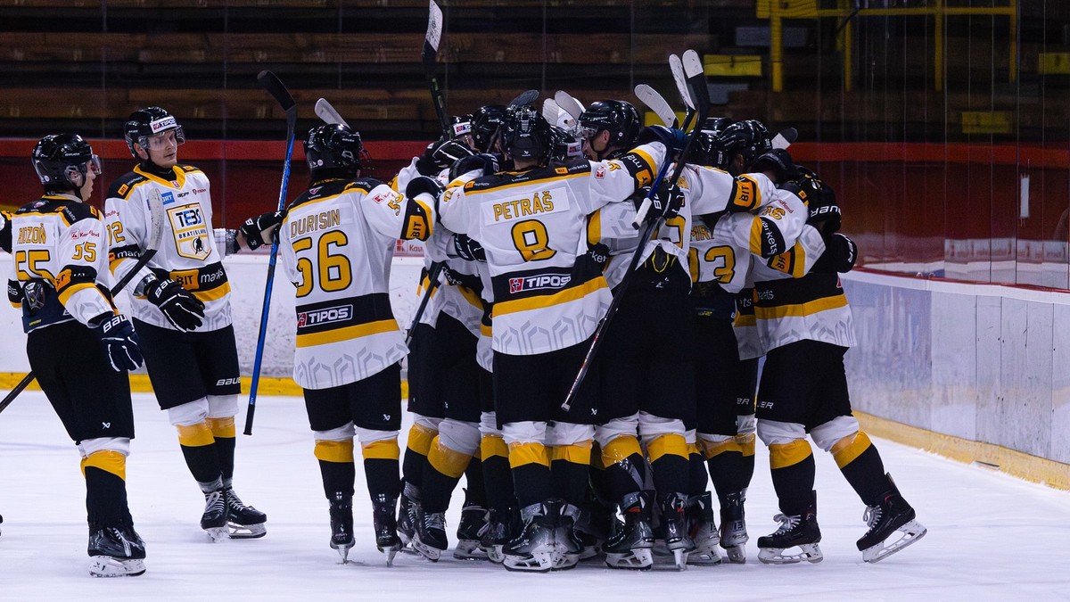 Radosť hokejistov TEBS Bratislava