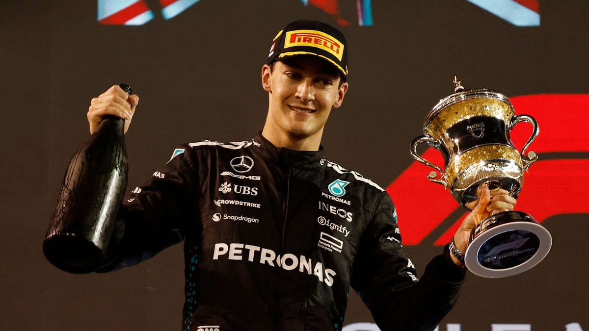 DRS omylom, no bez trestu. Russell v Bahrajne prežil s Mercedesom technické peklo