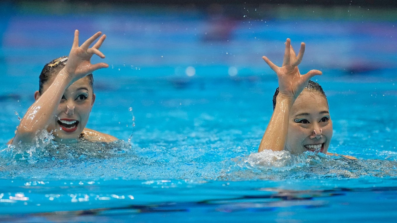 Japonské synchronizované plavkyne.
