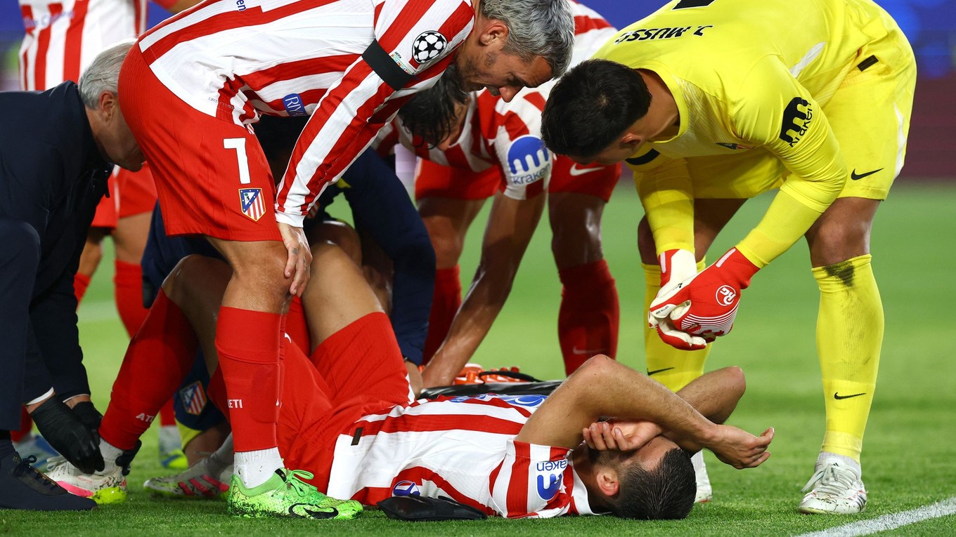 Dávid Hancko sa zranil v zápase Barcelona Atlético Madrid