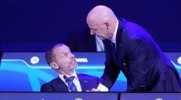 Prezident FIFA Gianni Infantino a prezident UEFA Aleksander Čeferin.