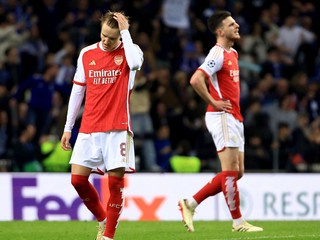 Sklamaní Martin Odegaard a Declan Rice po prehre Arsenalu v Porte