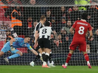 Momentka zo zápasu Liverpool - Newcastle United