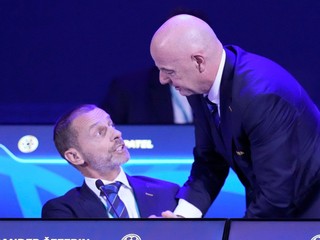 Prezident FIFA Gianni Infantino a prezident UEFA Aleksander Čeferin.