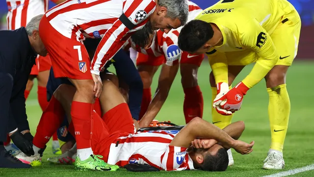 Dávid Hancko sa zranil v zápase Barcelona Atlético Madrid