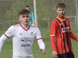 Vladimír Tvardzik (vľavo) v drese OFK-SIM Raslavice.