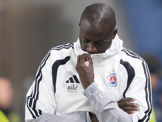 Tréner Slovana Yaya Touré reaguje počas zápasu 2. kola ligovej fázy Ligy majstrov ŠK Slovan Bratislava - VfB Stuttgart.