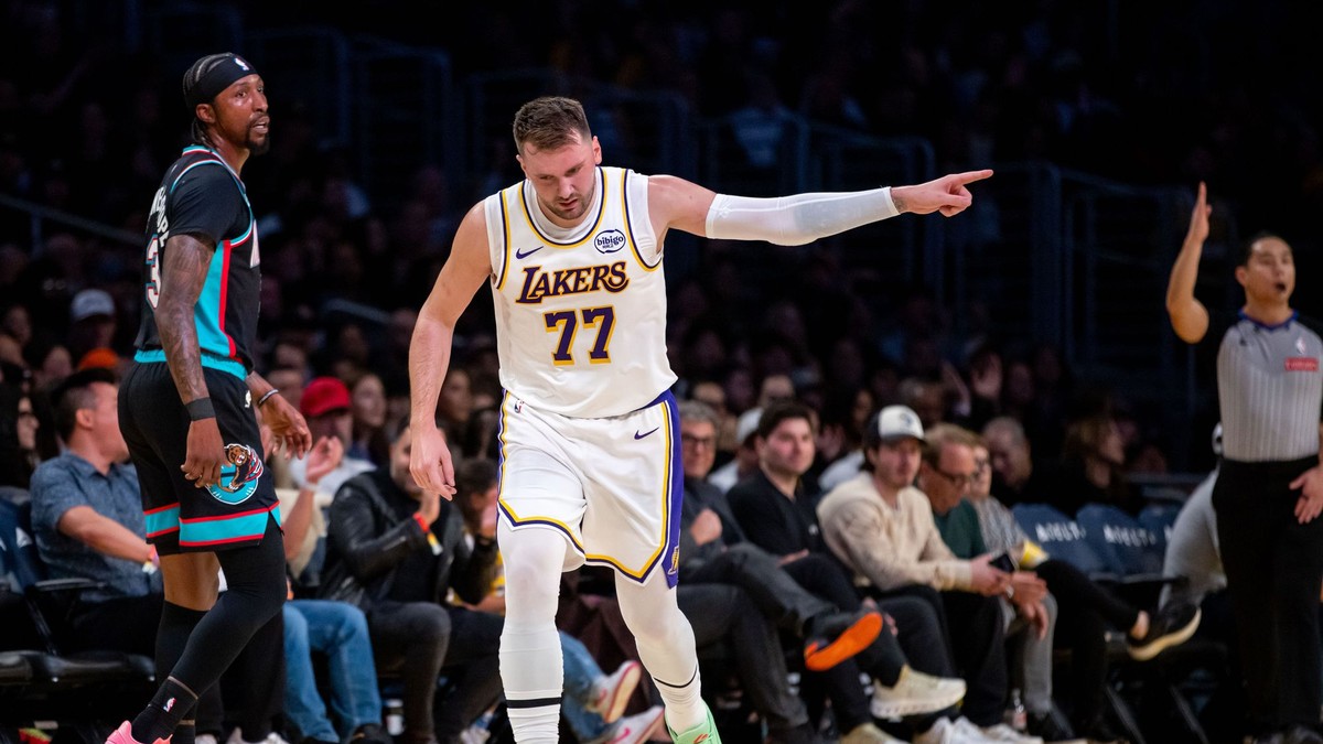 Slovinský basketbalista Luka Dončič v drese Los Angeles Lakers.