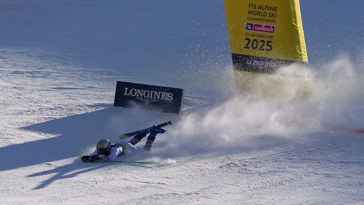 Teo Žampa mal pád počas super-G na MS v zjazdovom lyžovaní v rakúskom stredisku Saalbach.