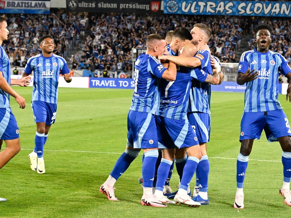 Radosť futbalistov ŠK Slovan Bratislava v predkole Ligy majstrov proti NK Celje. Bolo to na jeseň 2024.