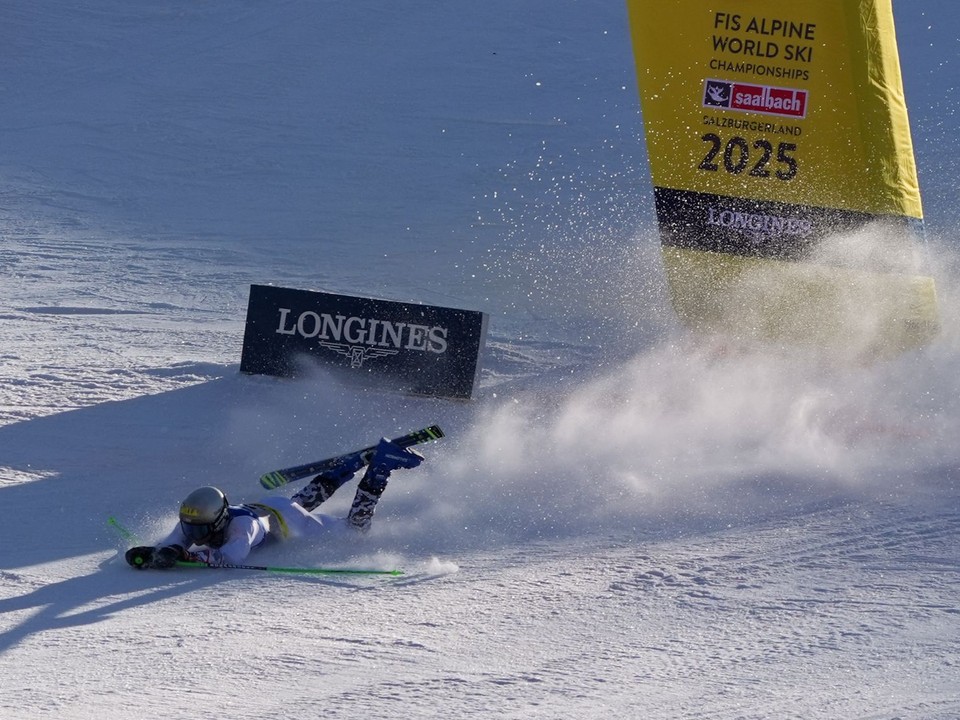 Teo Žampa mal pád počas super-G na MS v zjazdovom lyžovaní v rakúskom stredisku Saalbach.