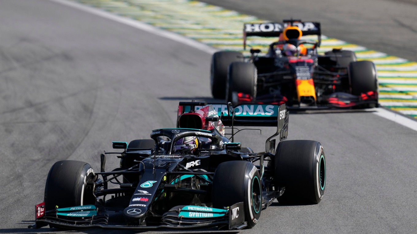 Lewis Hamilton a Max Verstappen.