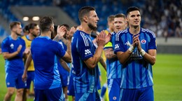 Futbalisti ŠK Slovan Bratislava sa tešia po víťazstve nad APOEL Nikózia v 1. zápase 3. predkola Ligy majstrov.