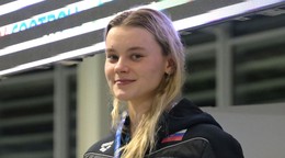 Lillian Slušná s medailou za prvé miesto v kategórii 50 m voľný spôsob v slovenskom rekorde.