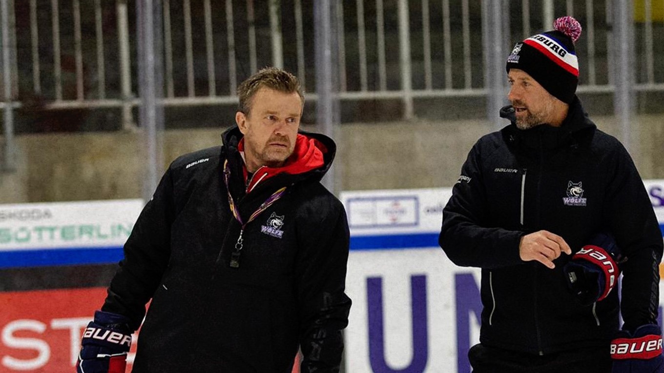 Tréner Juraj Faith (vľavo).