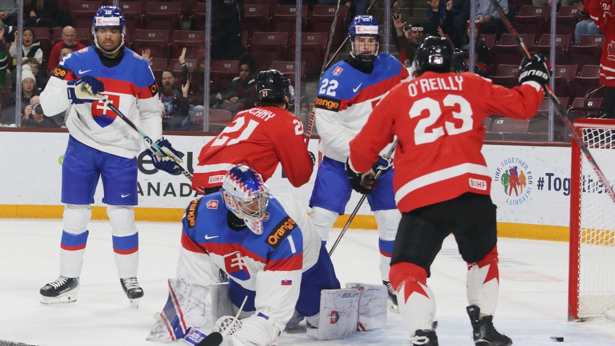 Fotka zo zápasu Slovensko - Kanada na MS v hokeji hráčov do 20 rokov 2026.