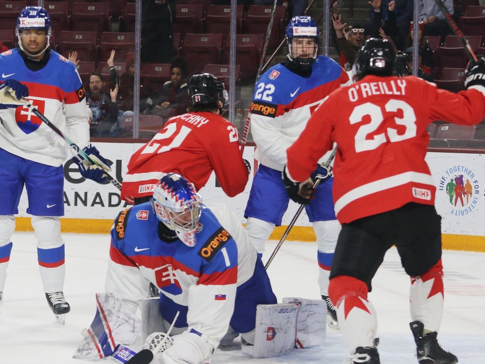 Fotka zo zápasu Slovensko - Kanada na MS v hokeji hráčov do 20 rokov 2026.