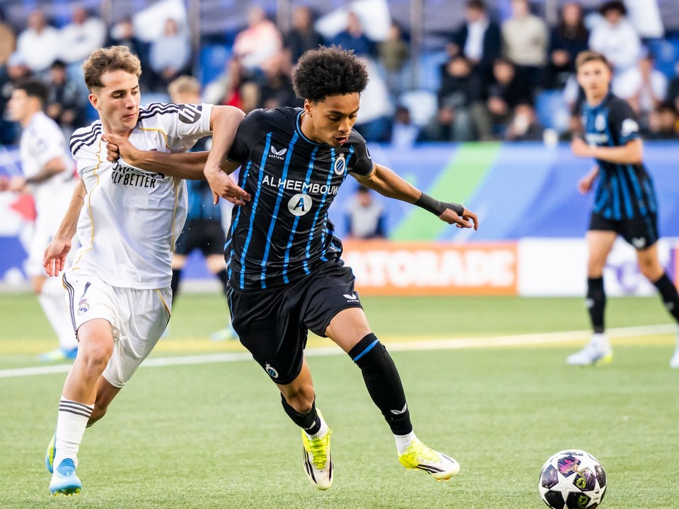 Fotka z finále Mládežníckej Ligy majstrov medzi FC Bruggy - Real Madrid.