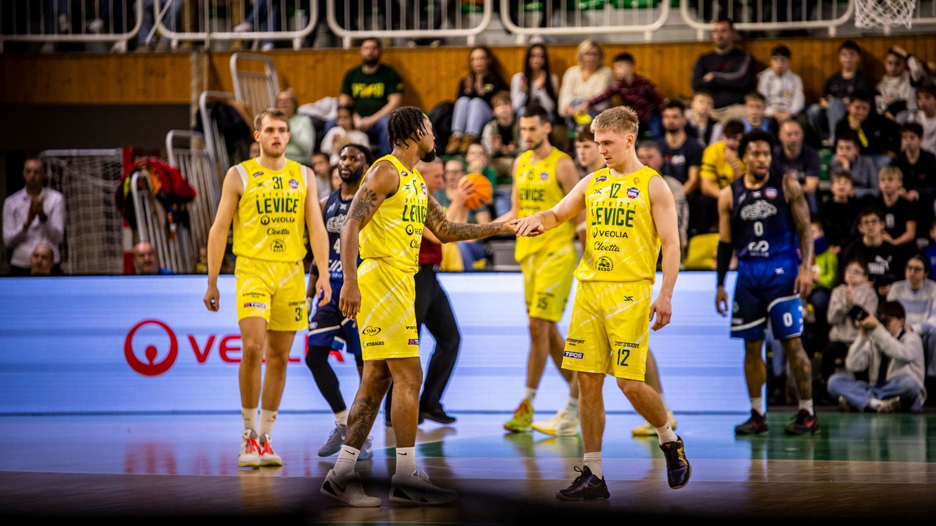 Hráči tímu Patrioti Levice.