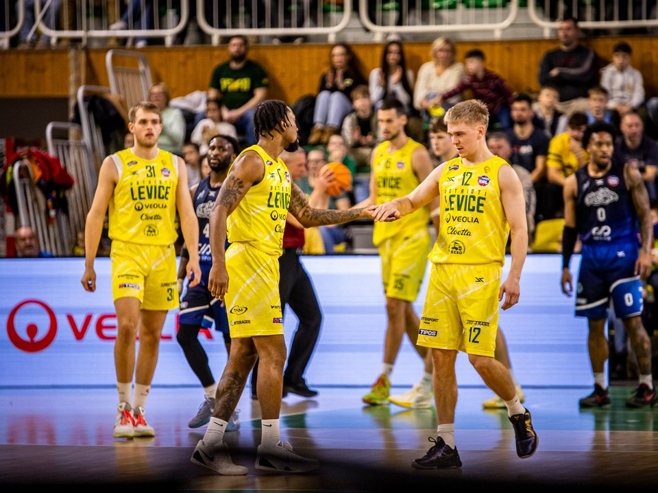 Hráči tímu Patrioti Levice.