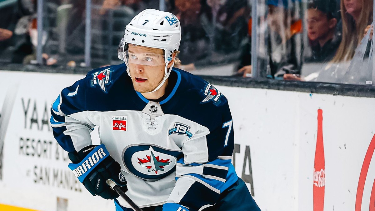 Vladislav Namestnikov