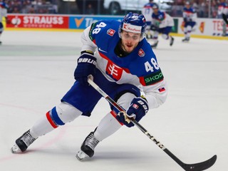 Viliam Čacho v zápase Slovensko - Švédsko v skupine B na MS v hokeji 2024.