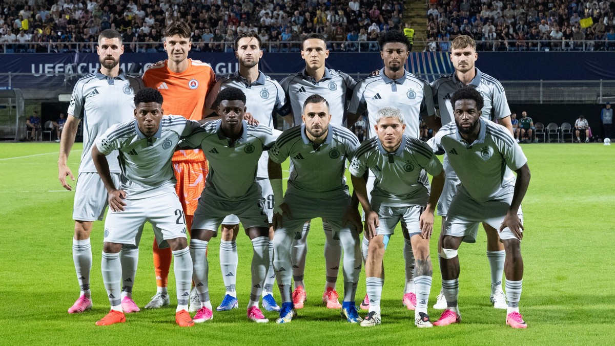 Hráči základnej zostavy ŠK Slovan Bratislava v play-off Ligy majstrov. 