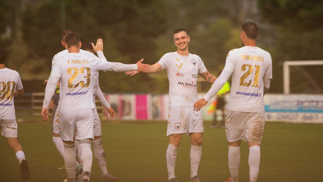 FC Nádszeg/Trstice záujem o vyššiu súťaž neprejavili.