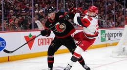 Nikolas Matinpalo a Taylor Hall.