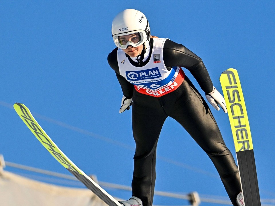 Slovenská reprezentantka v skokoch na lyžiach Kira Mária Kapustíková. 