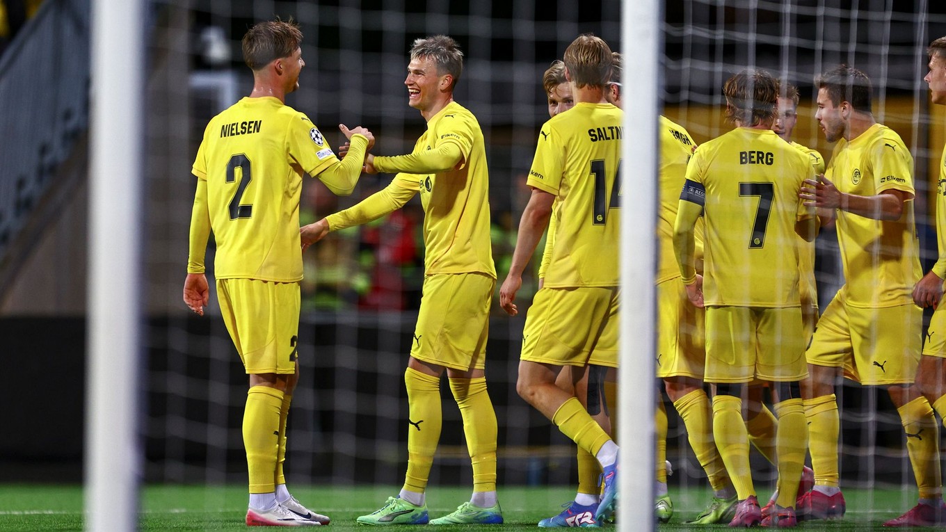 Hráči Bodö/Glimt oslavujú gól. 