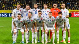 Futbalisti základnej jedenástky Slovenska pózujú pred zápasom 5. kola C-divízie Ligy národov Švédsko - Slovensko.