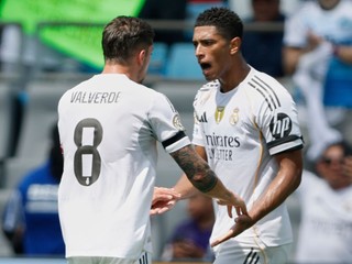 Real Madrid oslavuje gól. 