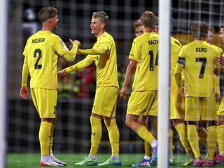 Hráči Bodö/Glimt oslavujú gól. 