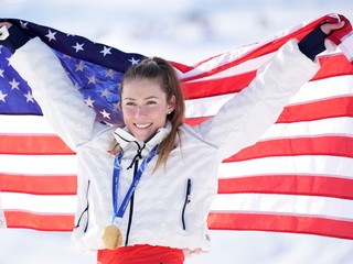 Mikaela Shiffrinová sa teší zo zlatej medaily v slalome na ZOH 2026