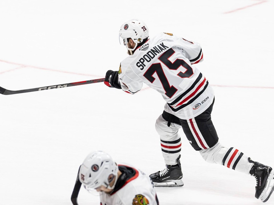Matúš Spodniak v drese Rockford IceHogs.