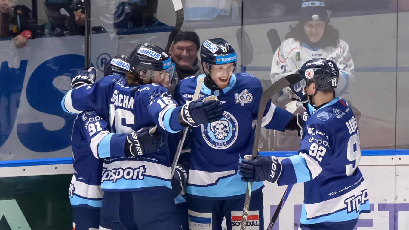 Radosť hráčov Nitry po góle.