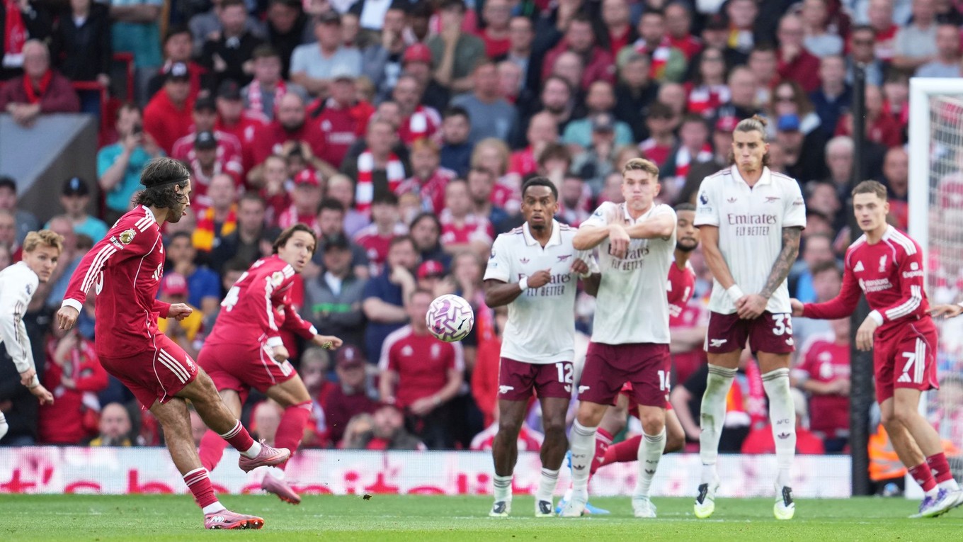 Dominik Szoboszlai strieľa gól. 