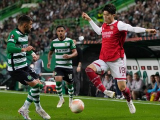 Úvodný zápas osemfinále Európskej ligy Arsenalu so Sportingom sa skončil remízou.