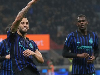 Inter Miláno oslavuje gól.
