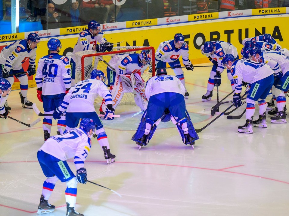 Slovenskí hokejoví reprezentanti pred Vianočným Kaufland Cupom 2024.