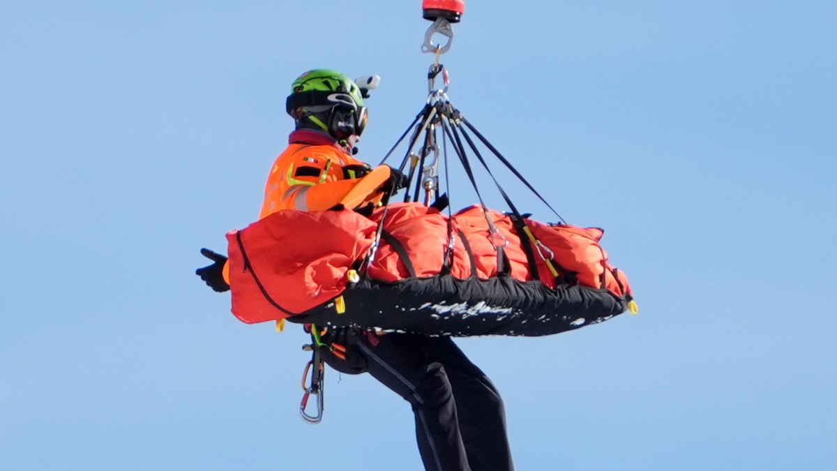 Lindsey Vonnovú musel po páde v zjazde na ZOH 2026 odviesť do nemocnice vrtuľník.
