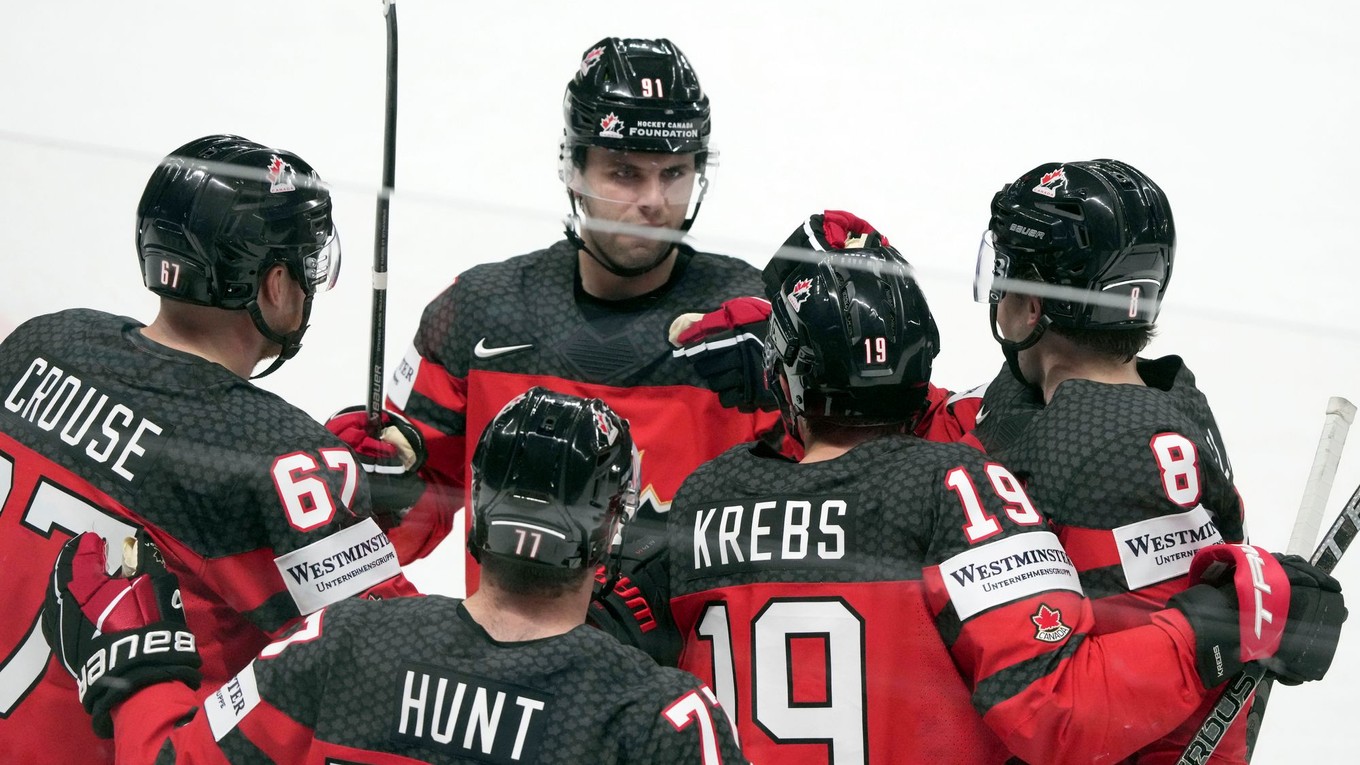 Kanada oslavuje gól proti Česku na MS v hokeji 2023. 