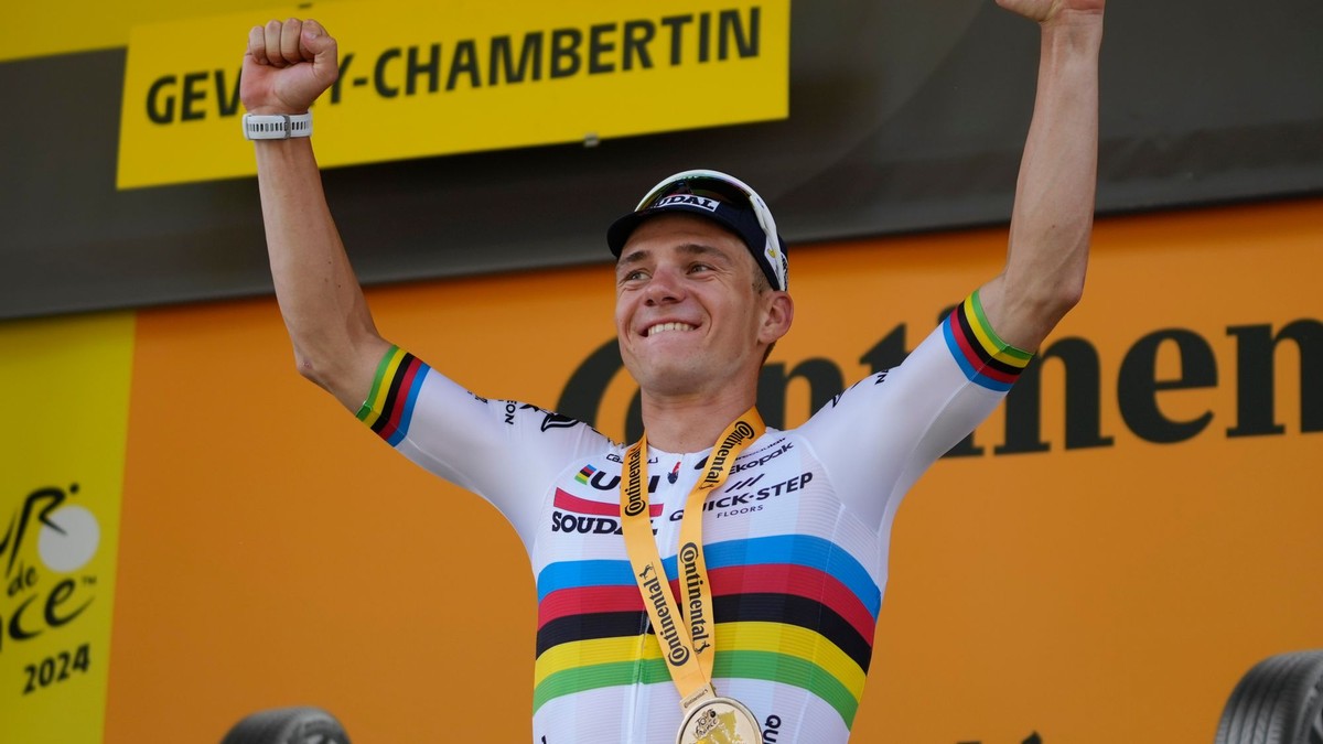 Belgický cyklista Remco Evenepoel vyhral časovku na Tour de France 2024.