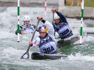 Slovenské vodné slalomárky Zuzana Paňková, Emanuela Luknárová a Soňa Stanovská