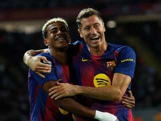 Lamine Yamal a Robert Lewandowski