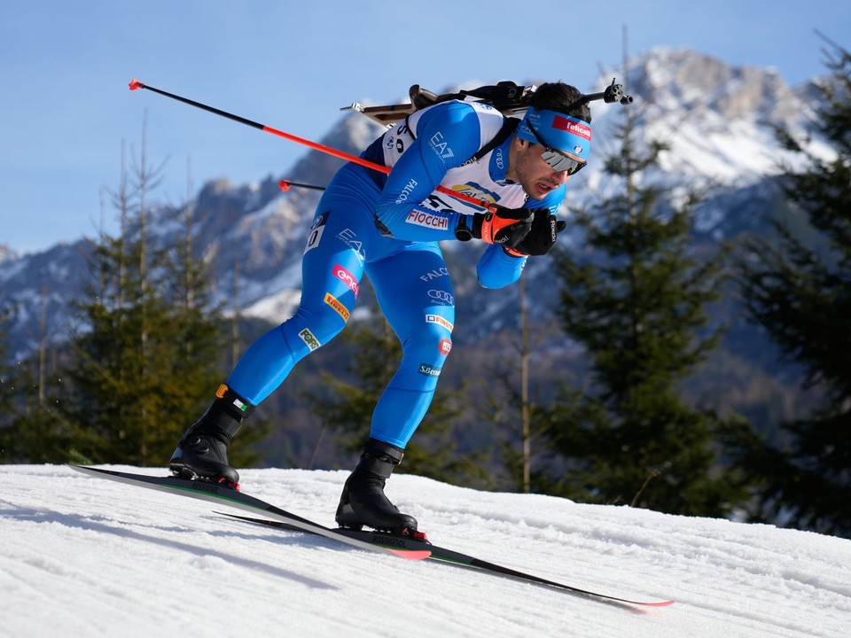 Tommaso Giacomel vyhral šprint v Hochfilzene.