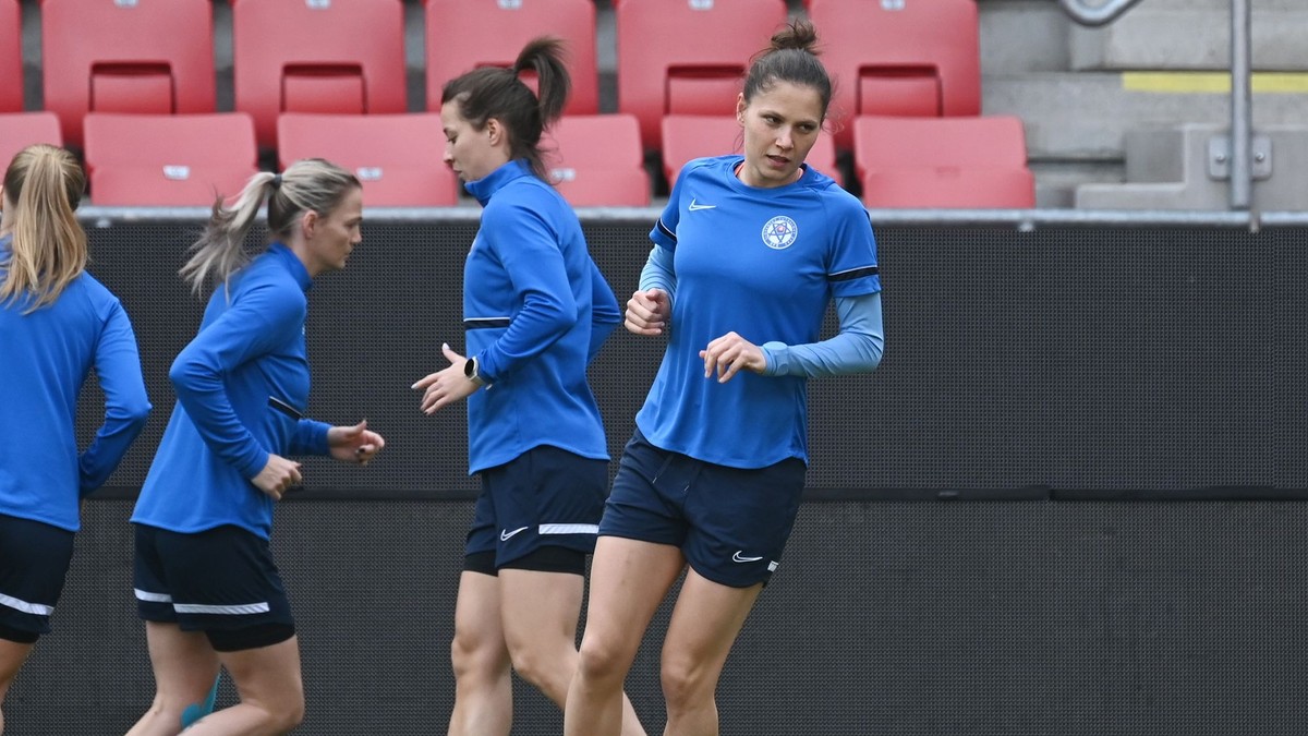 Slovenská futbalová reprezentantka Diana Bartovičová počas tréningu 
