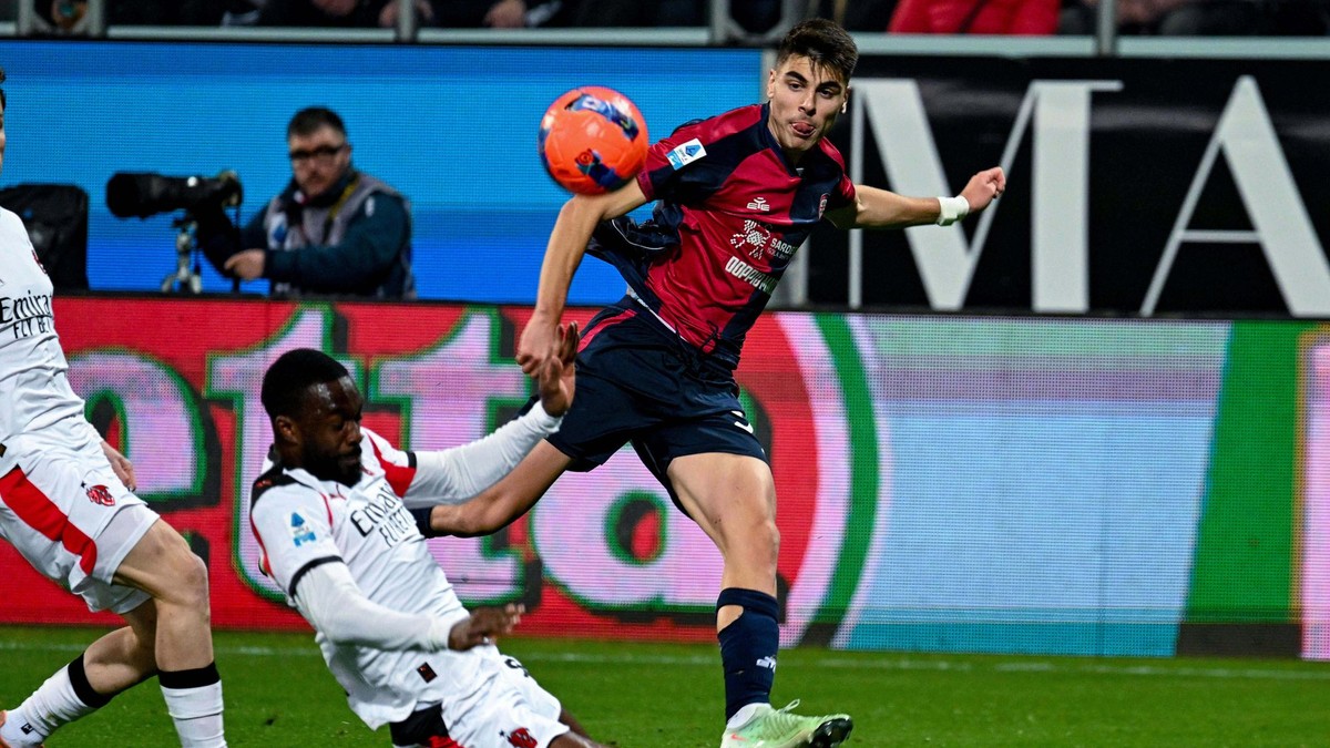 Adam Obert v zápase s AC Miláno