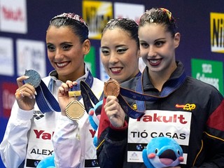 Zľava Vasiliki Alexandriová, Yukiko Inuiová a Iris Tióová.
